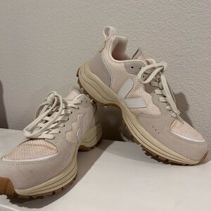 Vera Sneakers